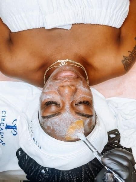 Dermaplane Facial